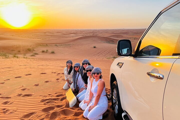 Private Evening Desert Safari with BBQ Dinner Sand Boarding